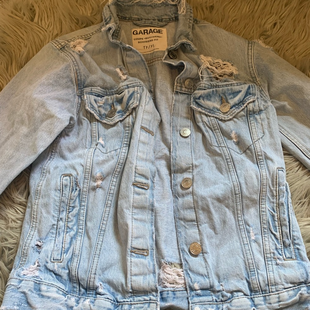 Blue Jean jacket, very comfortable.